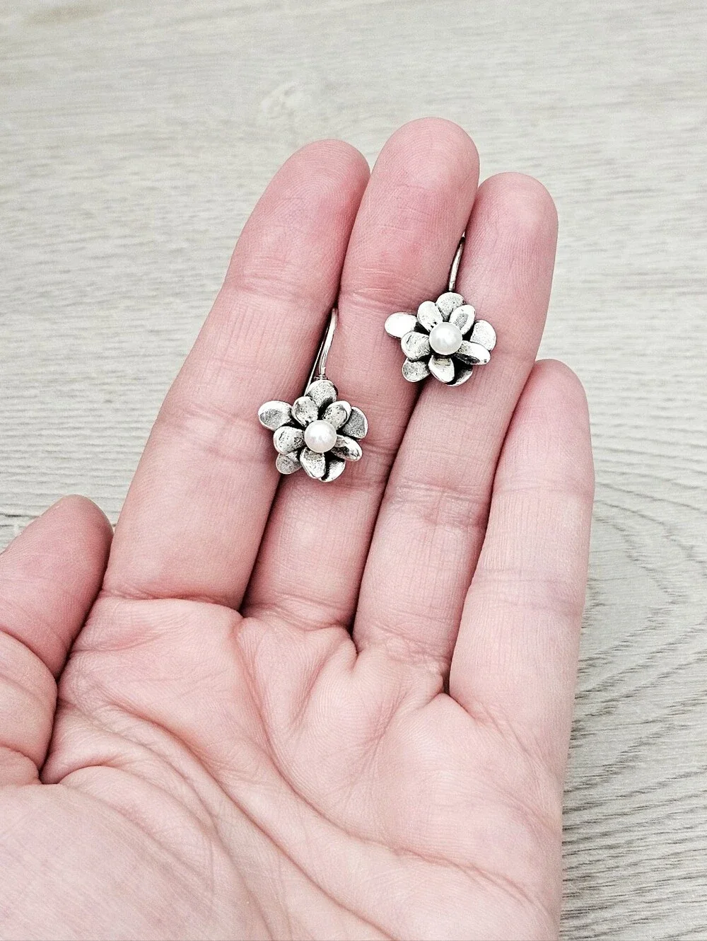 Silpada Sterling Silver Pearl 'Love Bloom' Floral Petite Earrings W1768